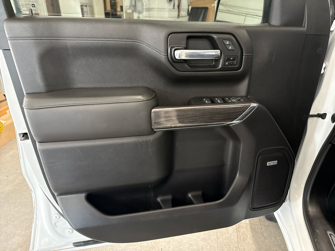 Chevrolet Silverado 1500 LTZ Crew Cab 4WD 2020