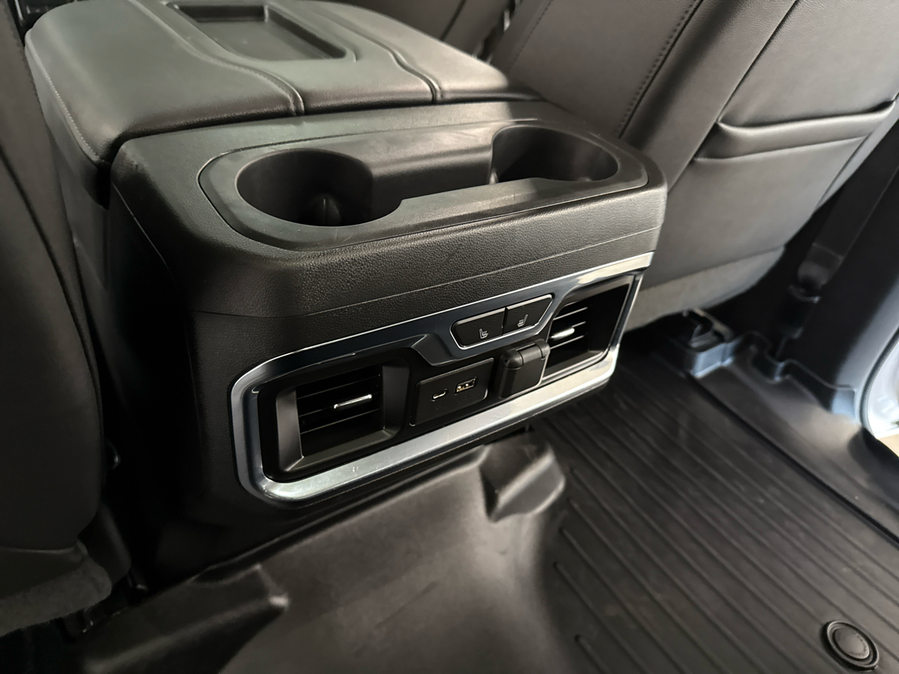 Chevrolet Silverado 1500 LTZ Crew Cab 4WD 2020