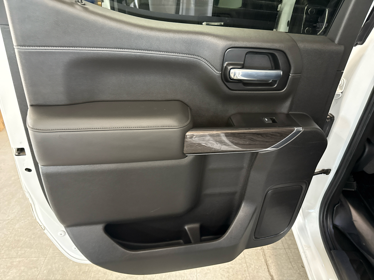 Chevrolet Silverado 1500 LTZ Crew Cab 4WD 2020