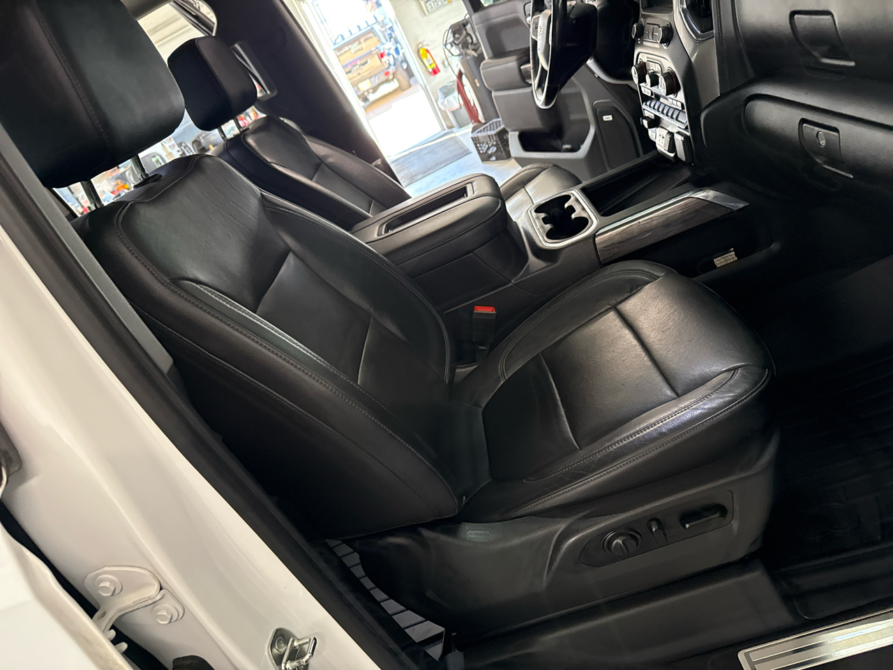 Chevrolet Silverado 1500 LTZ Crew Cab 4WD 2020