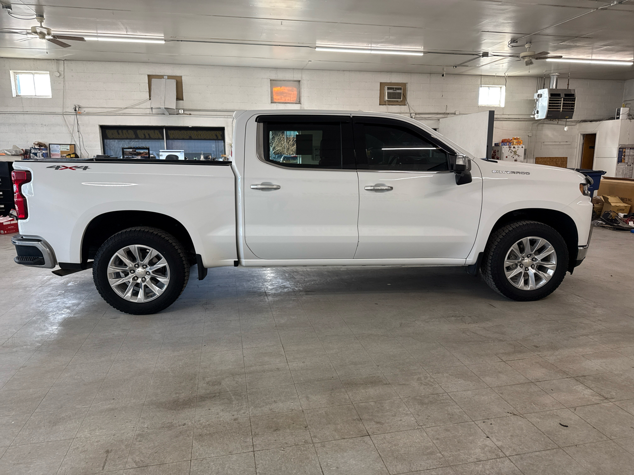 Chevrolet Silverado 1500 LTZ Crew Cab 4WD 2020