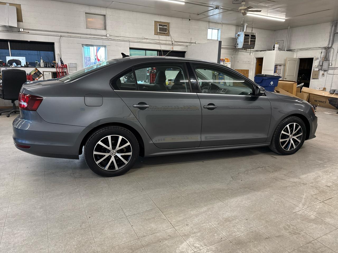 Volkswagen Jetta  2017