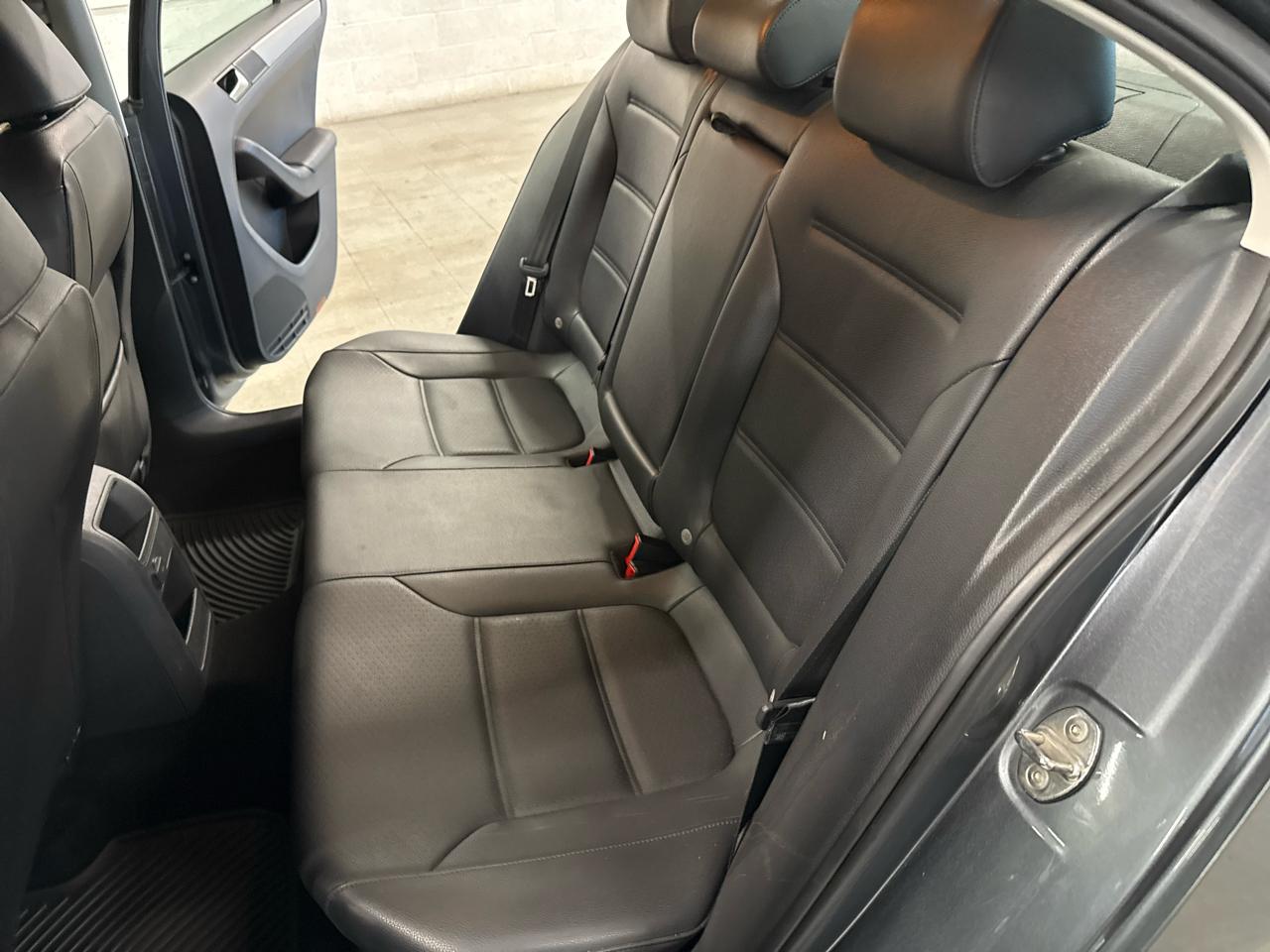 Volkswagen Jetta  2017