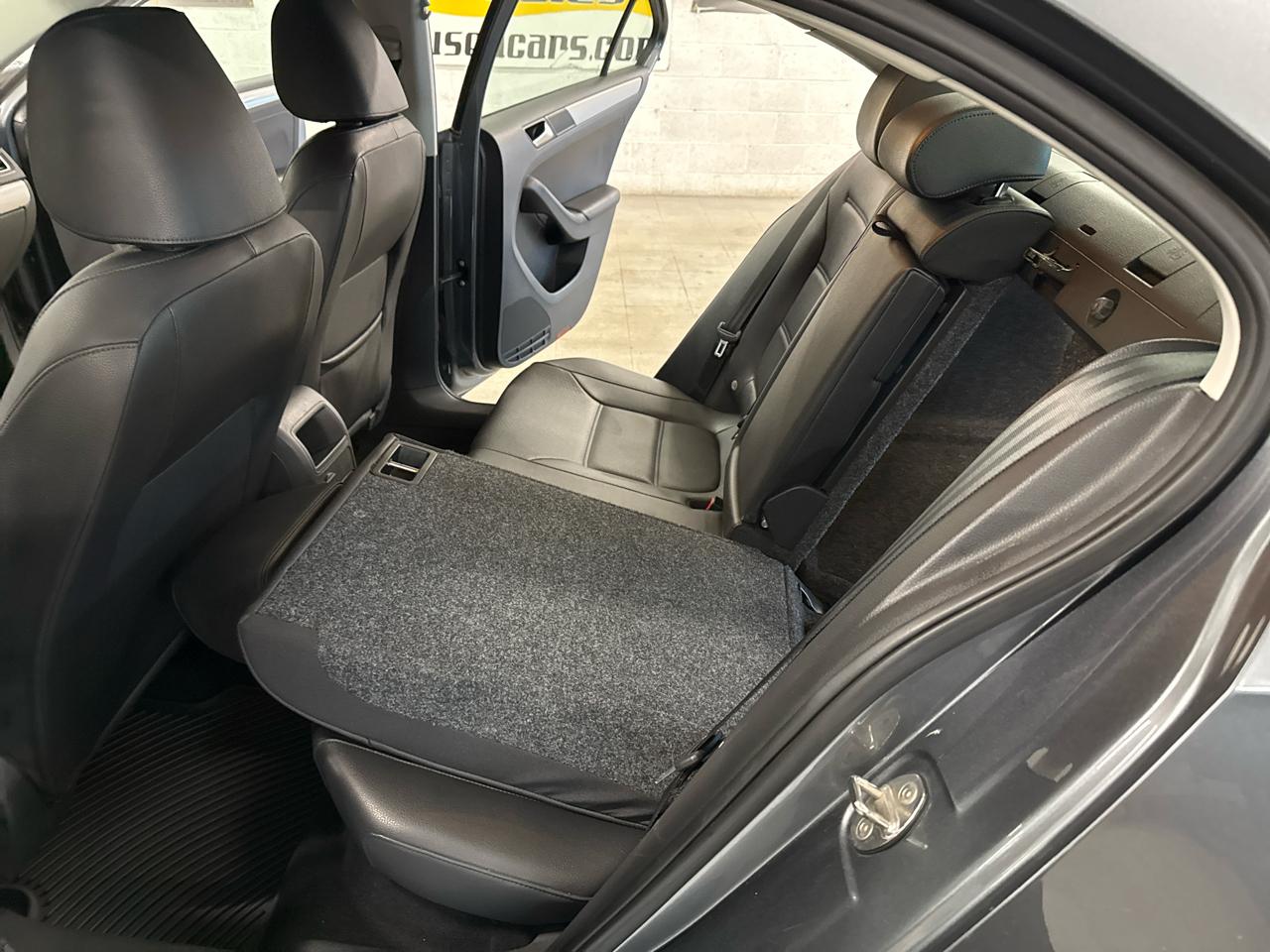 Volkswagen Jetta  2017