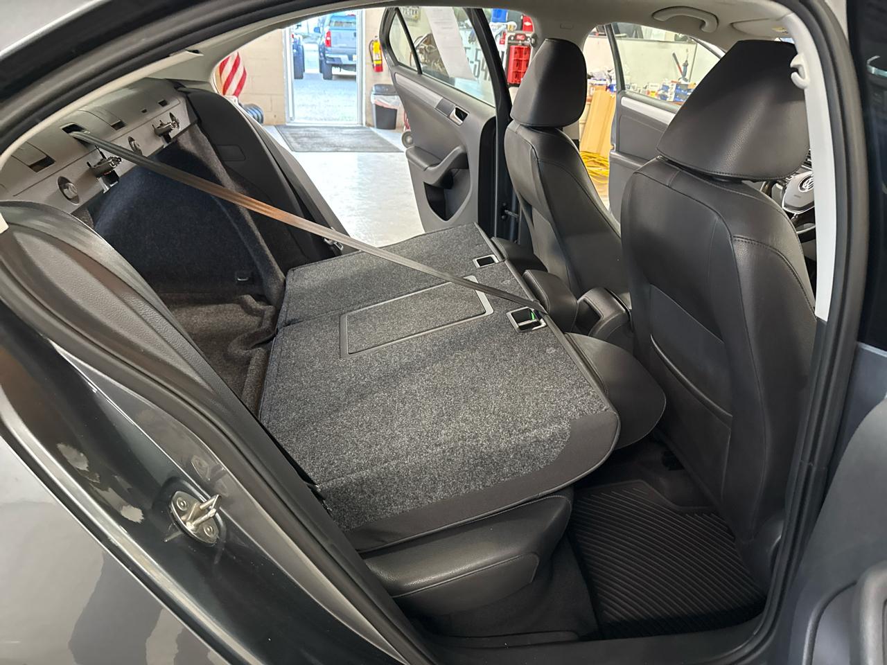 Volkswagen Jetta  2017