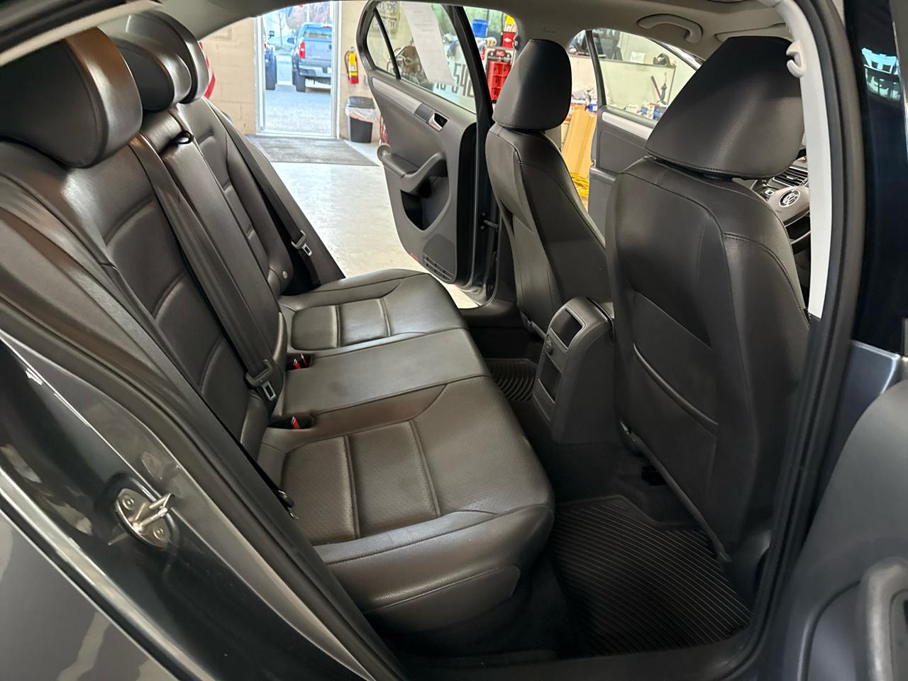 Volkswagen Jetta  2017