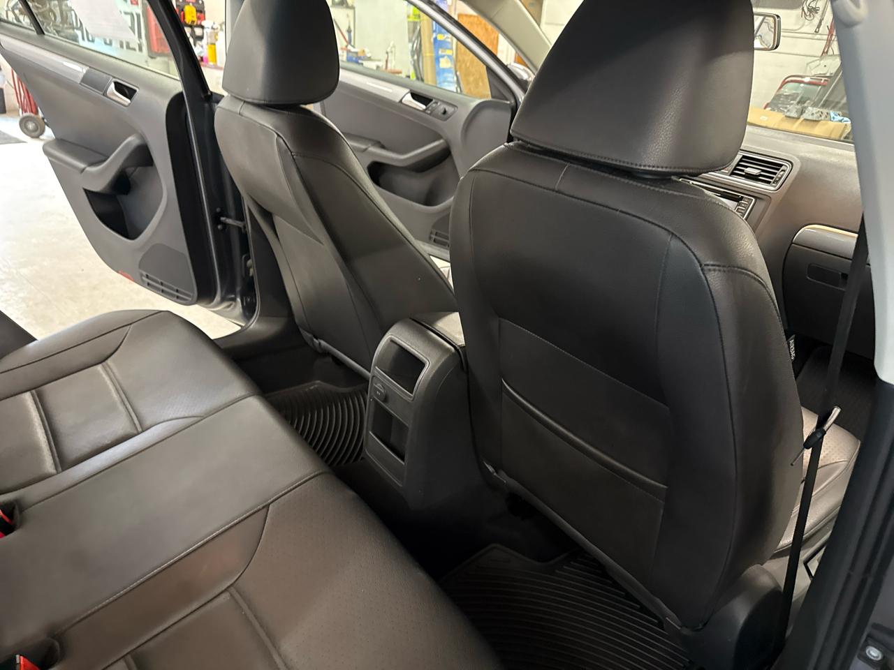 Volkswagen Jetta  2017