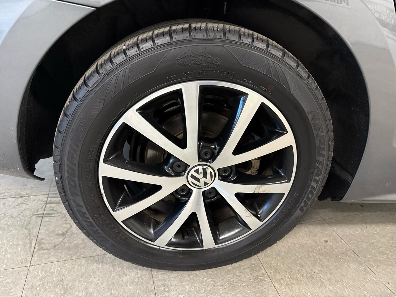 Volkswagen Jetta  2017