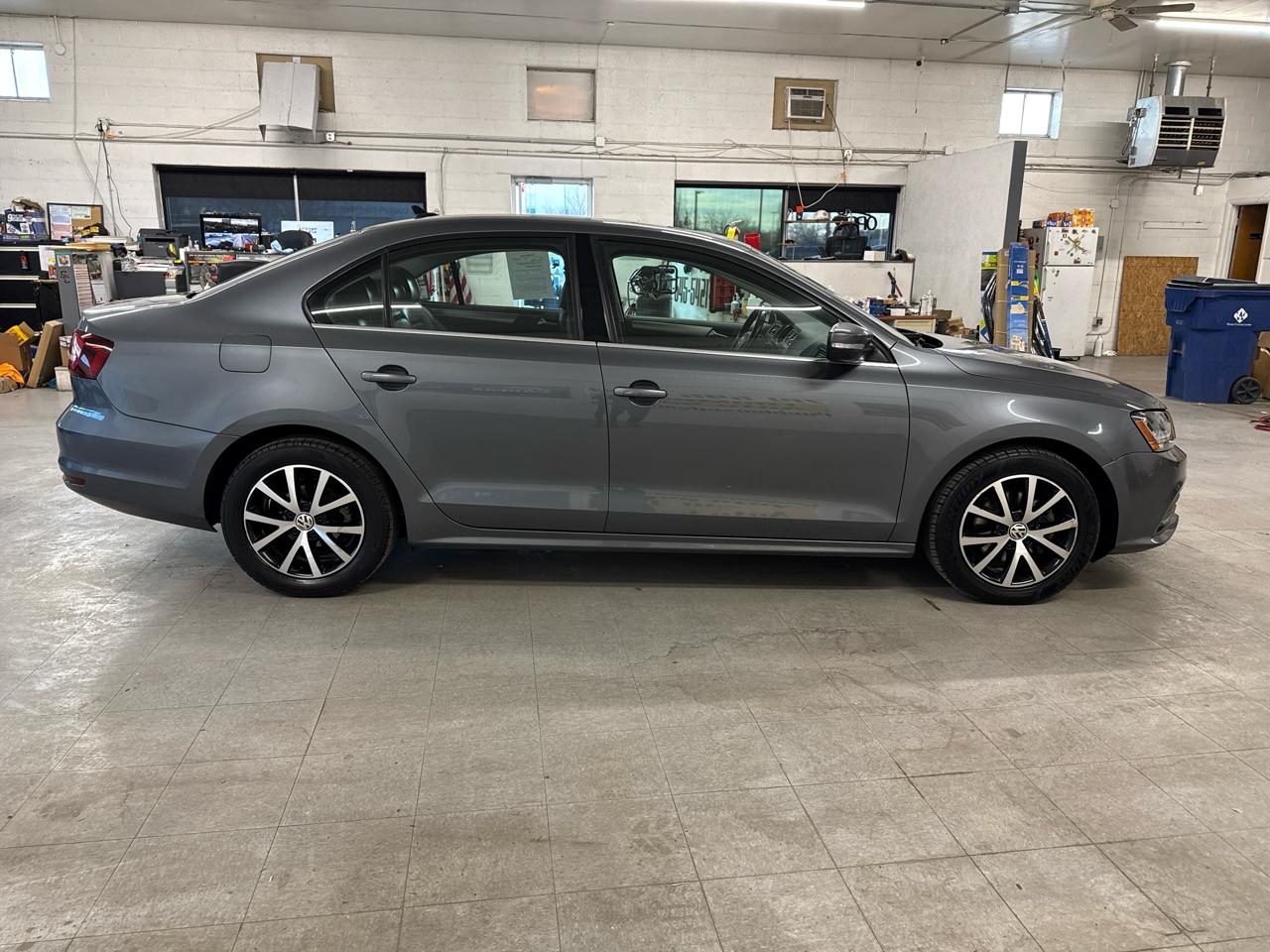 Volkswagen Jetta  2017
