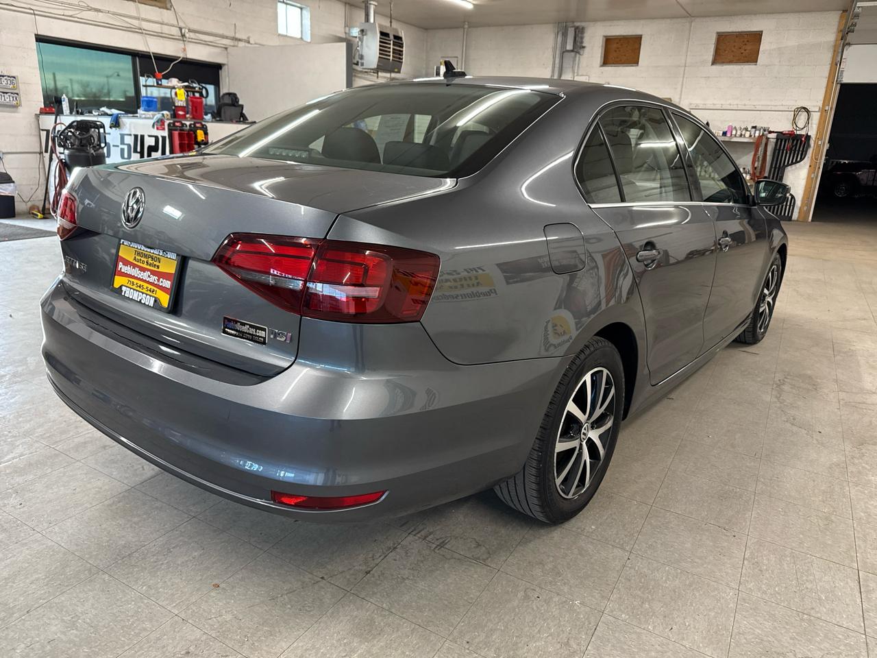 Volkswagen Jetta  2017