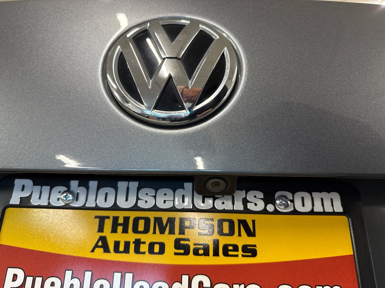 Volkswagen Jetta  2017