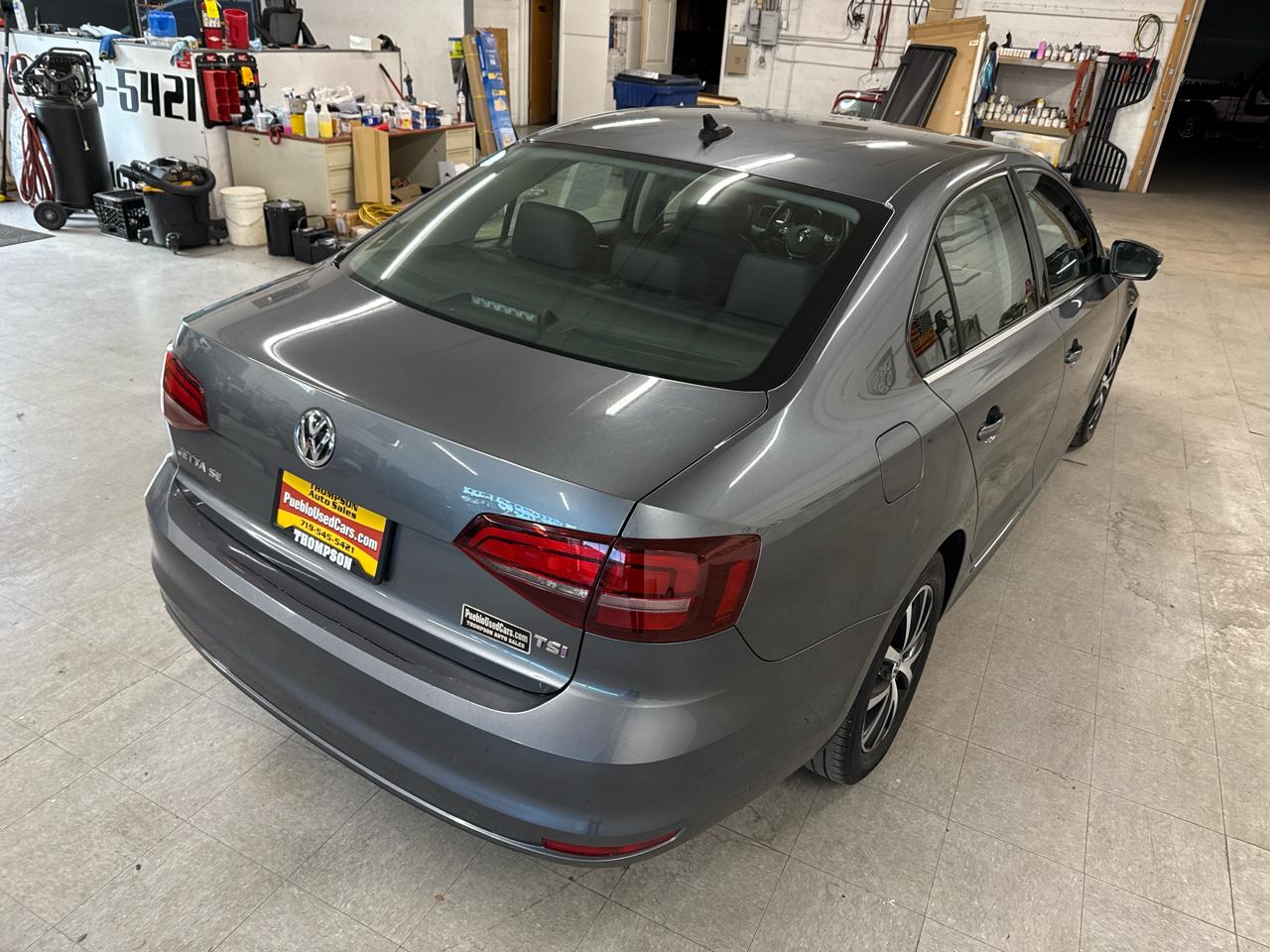 Volkswagen Jetta  2017