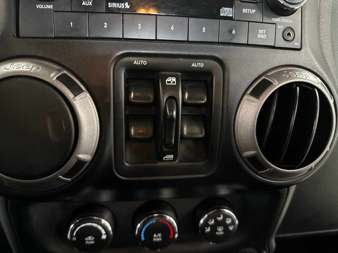 Jeep Wrangler Unlimited Sport 4WD 2012