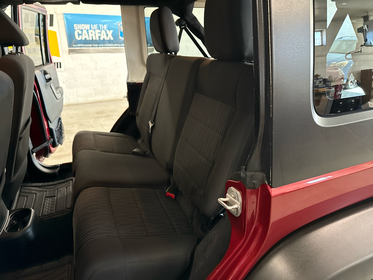 Jeep Wrangler Unlimited Sport 4WD 2012