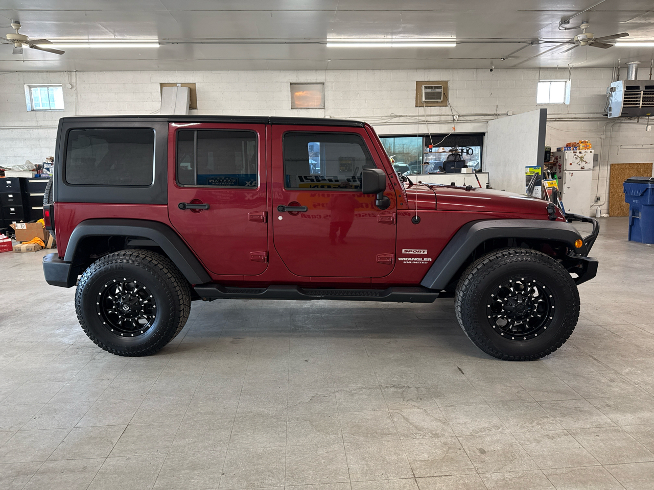 Jeep Wrangler Unlimited Sport 4WD 2012