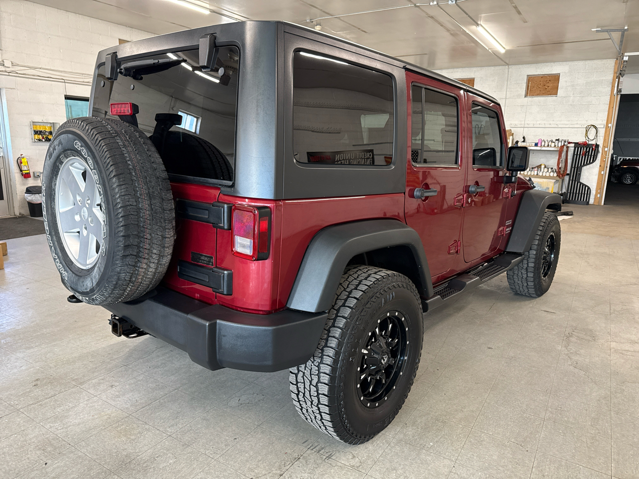 Jeep Wrangler Unlimited Sport 4WD 2012