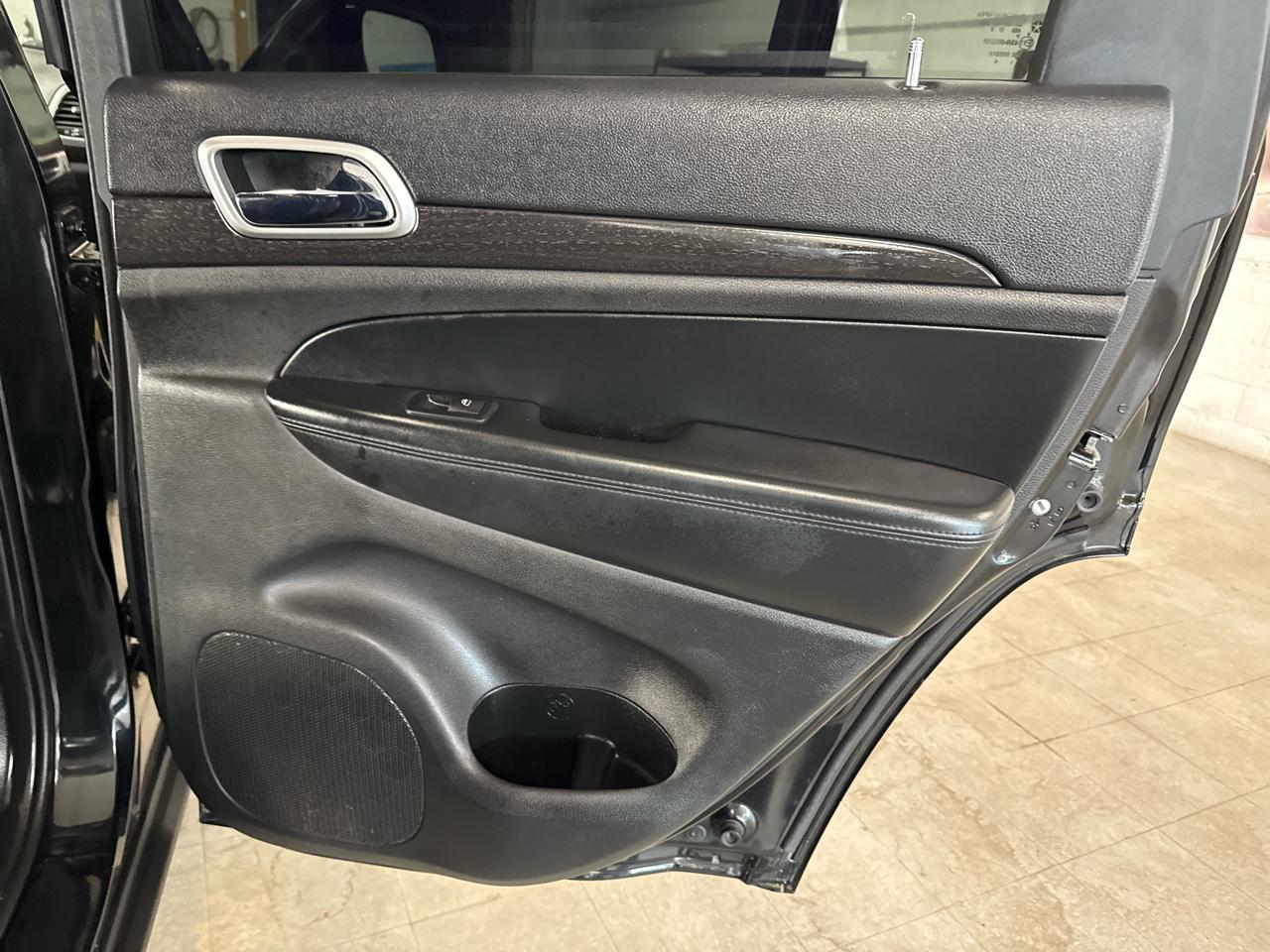 Jeep Grand Cherokee Altitude 4x4 2015