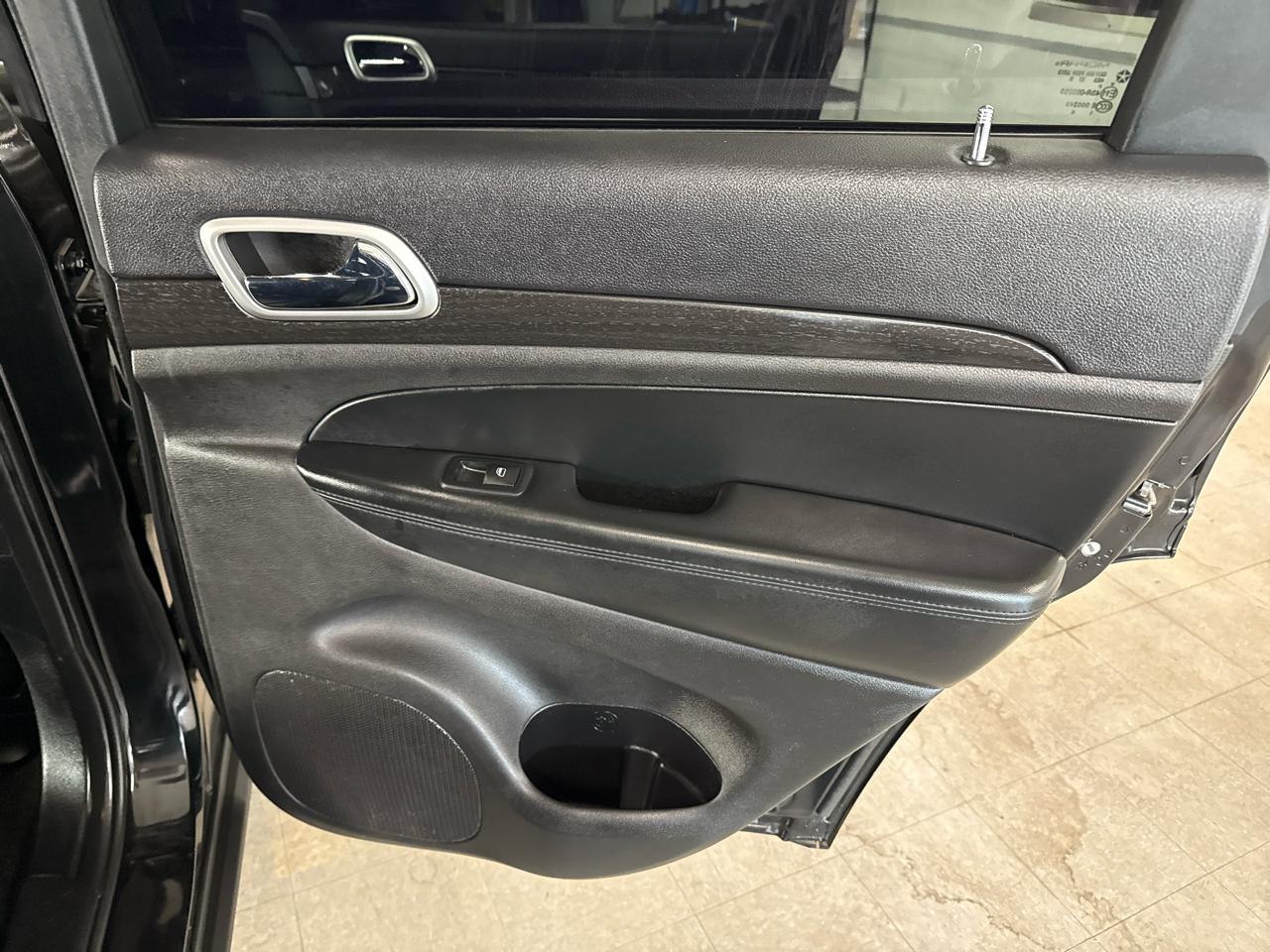 Jeep Grand Cherokee Altitude 4x4 2015