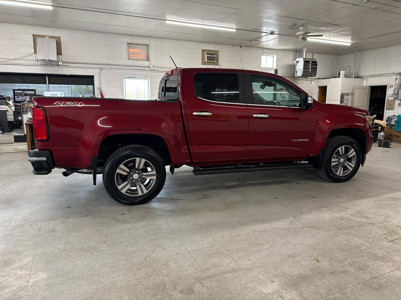 Chevrolet Colorado LT Crew Cab 4WD Short Box 2017