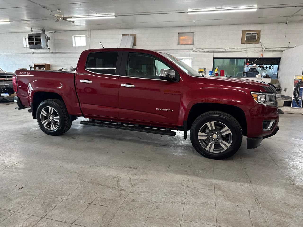 Chevrolet Colorado LT Crew Cab 4WD Short Box 2017