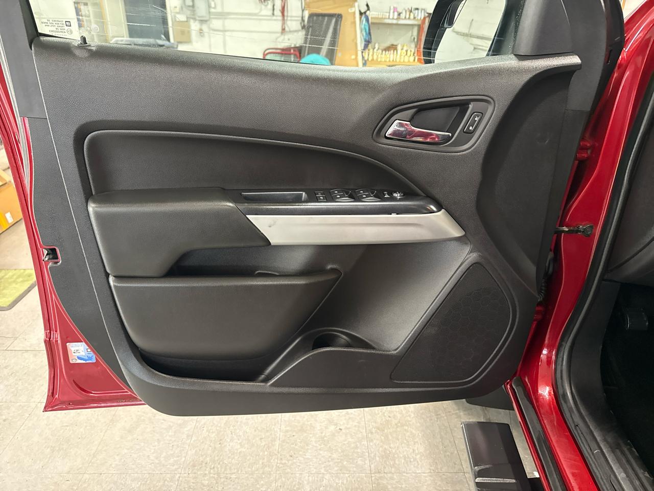 Chevrolet Colorado LT Crew Cab 4WD Short Box 2017