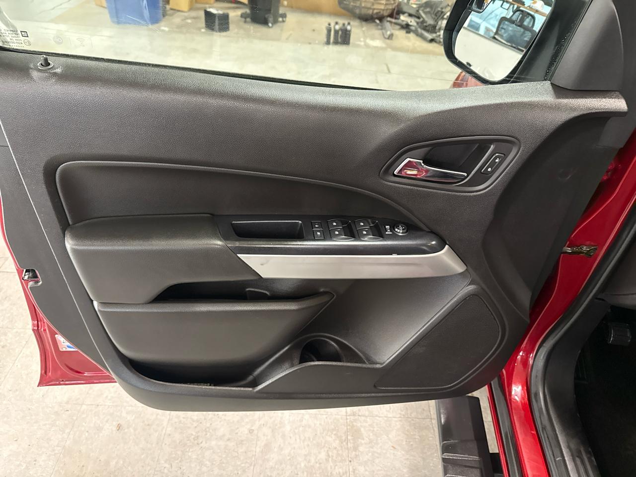 Chevrolet Colorado LT Crew Cab 4WD Short Box 2017