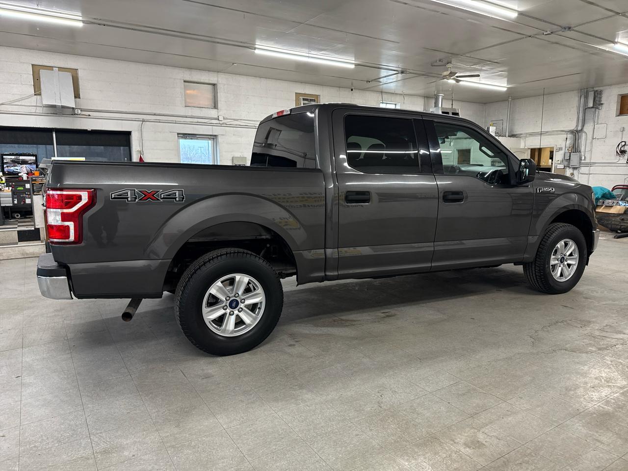 Ford F-150 XLT SuperCrew 4WD 2018