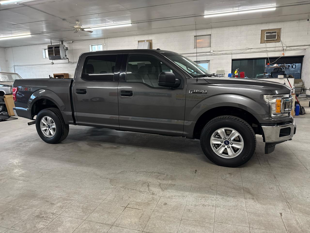 Ford F-150 XLT SuperCrew 4WD 2018