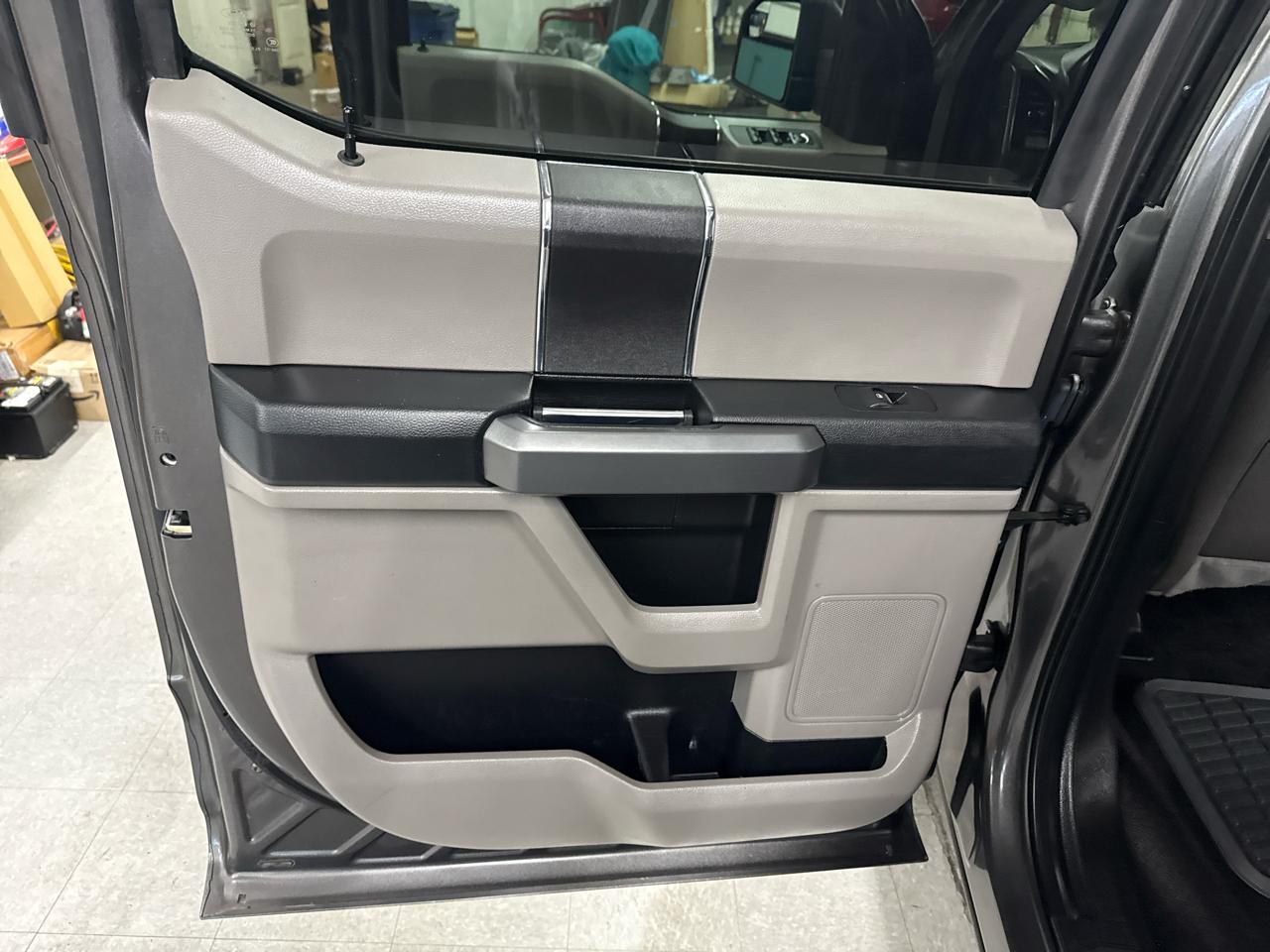 Ford F-150 XLT SuperCrew 4WD 2018