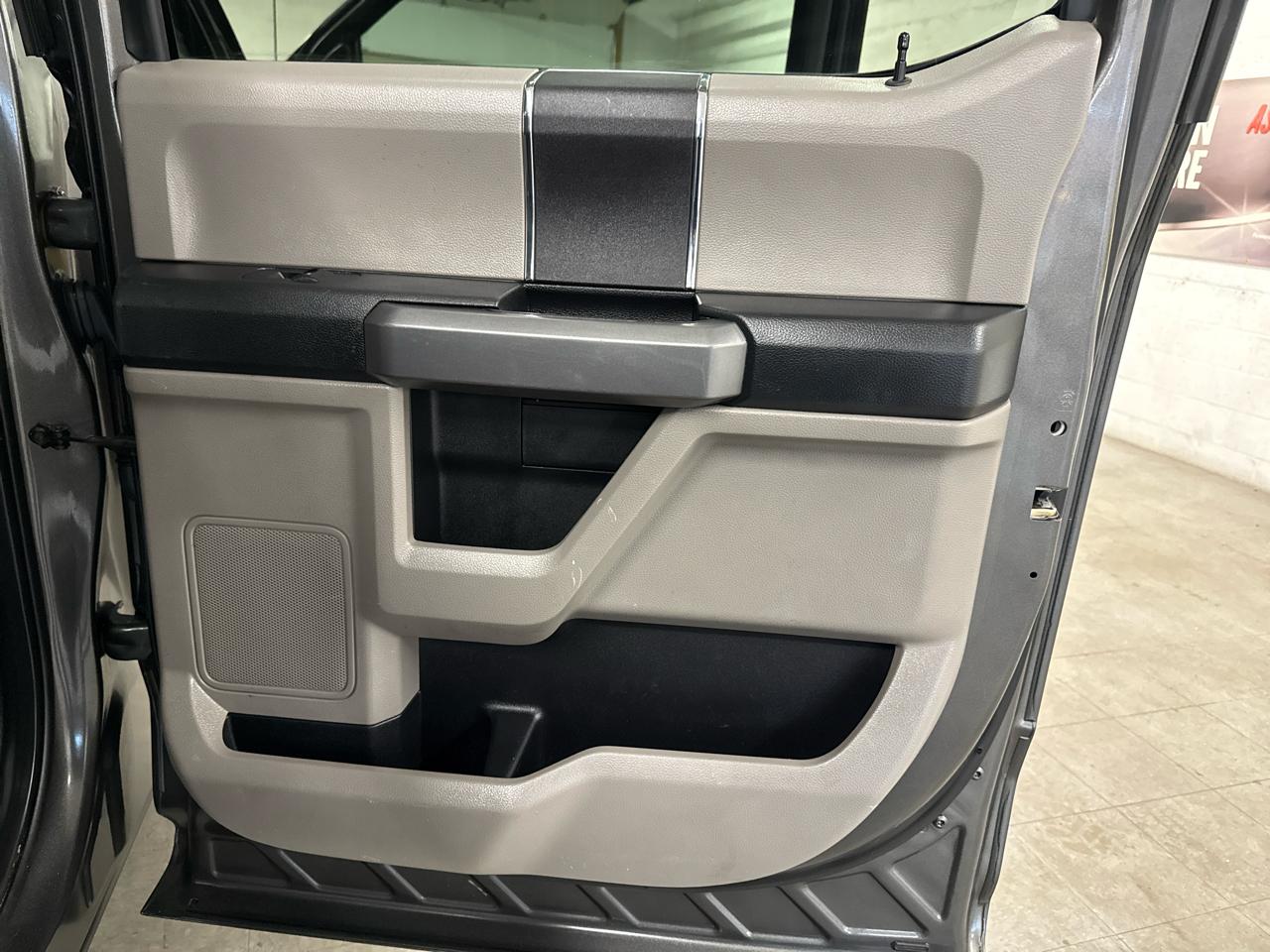 Ford F-150 XLT SuperCrew 4WD 2018