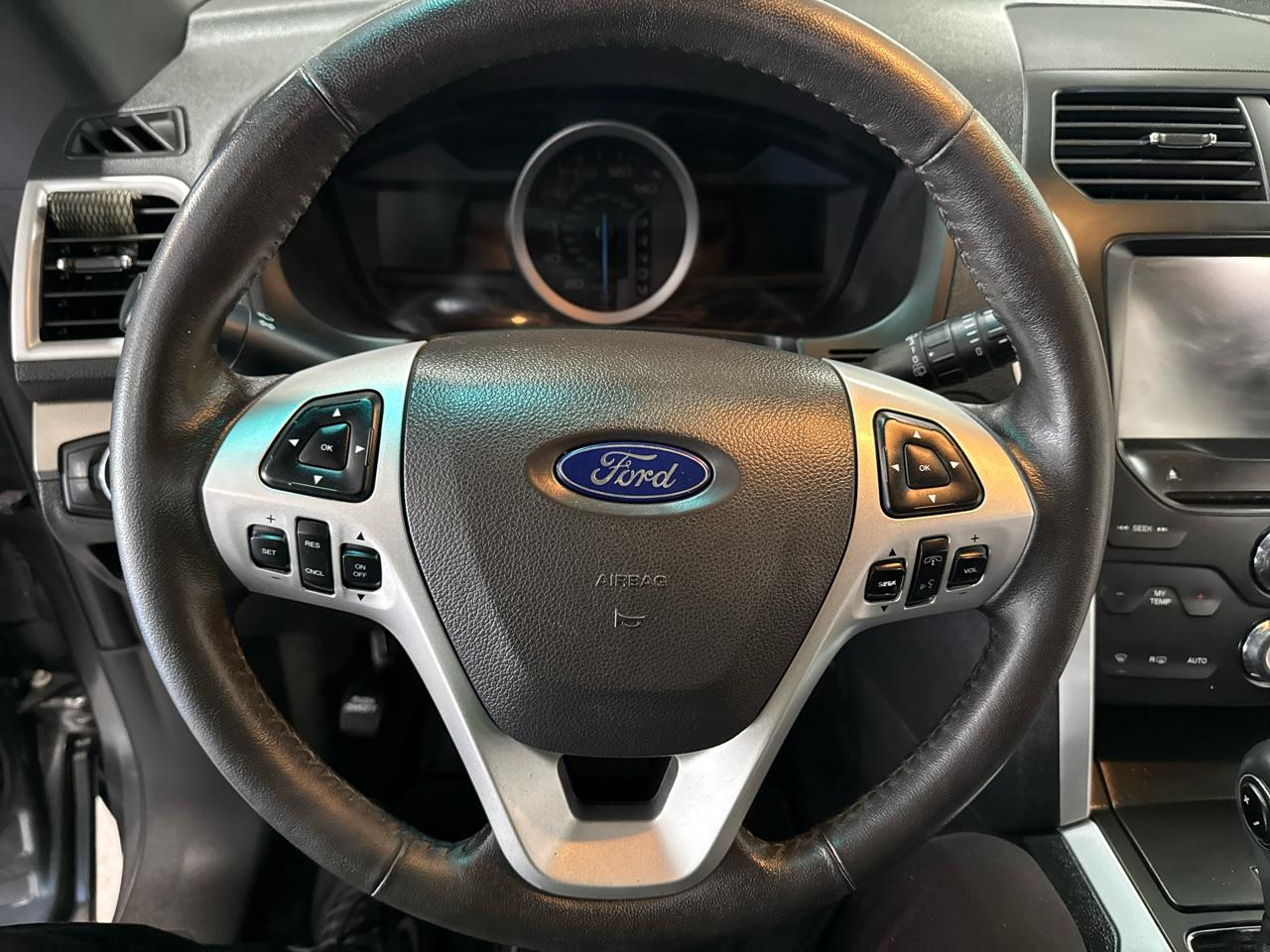 Ford Explorer XLT 4WD 2015