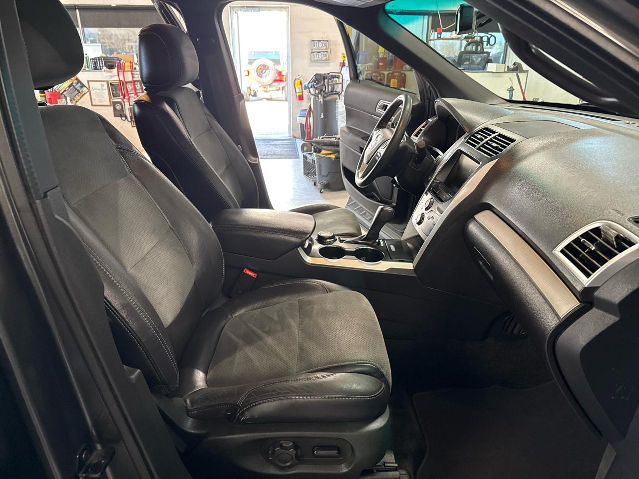 Ford Explorer XLT 4WD 2015