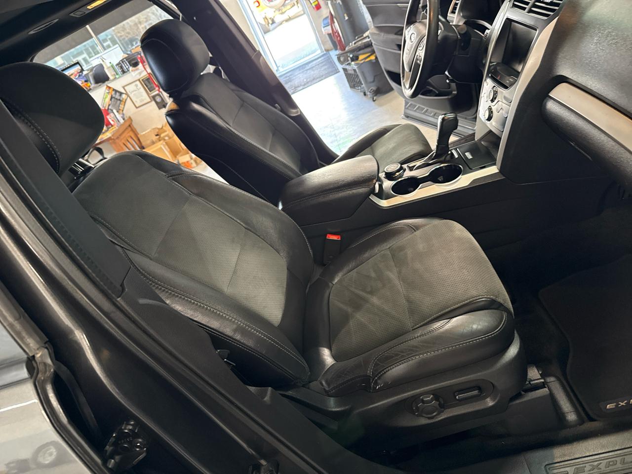 Ford Explorer XLT 4WD 2015