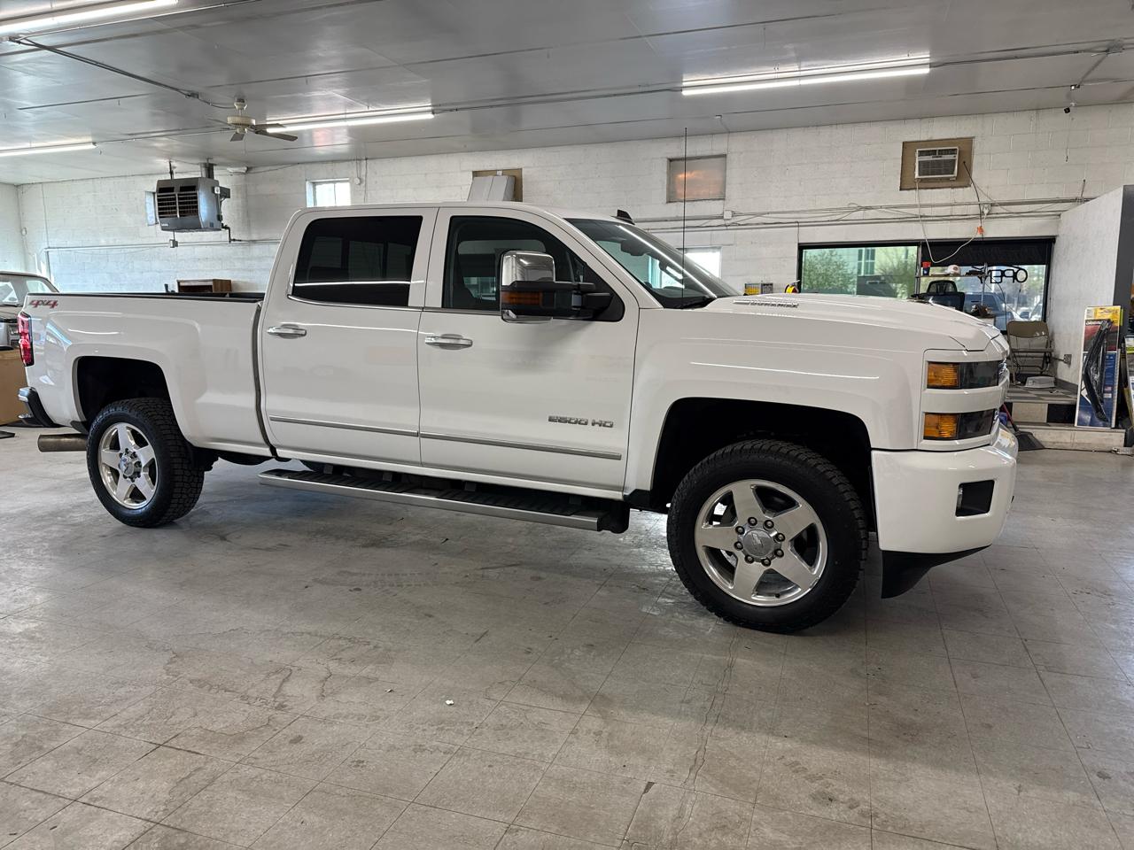 Chevrolet Silverado 2500HD LTZ Crew Cab Long Box 4WD 2015