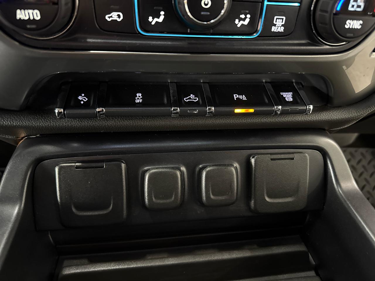 Chevrolet Silverado 2500HD LTZ Crew Cab Long Box 4WD 2015