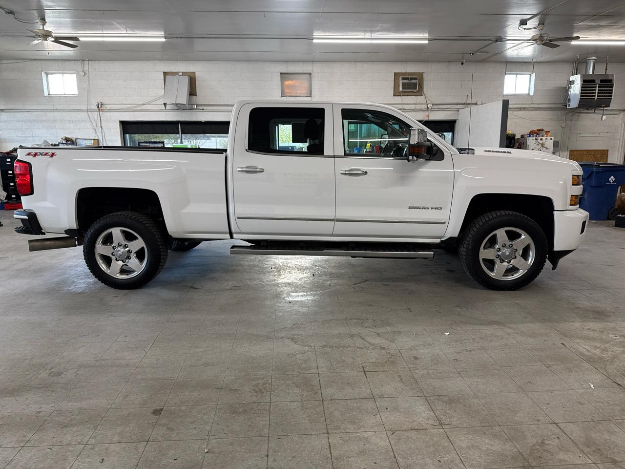 Chevrolet Silverado 2500HD LTZ Crew Cab Long Box 4WD 2015