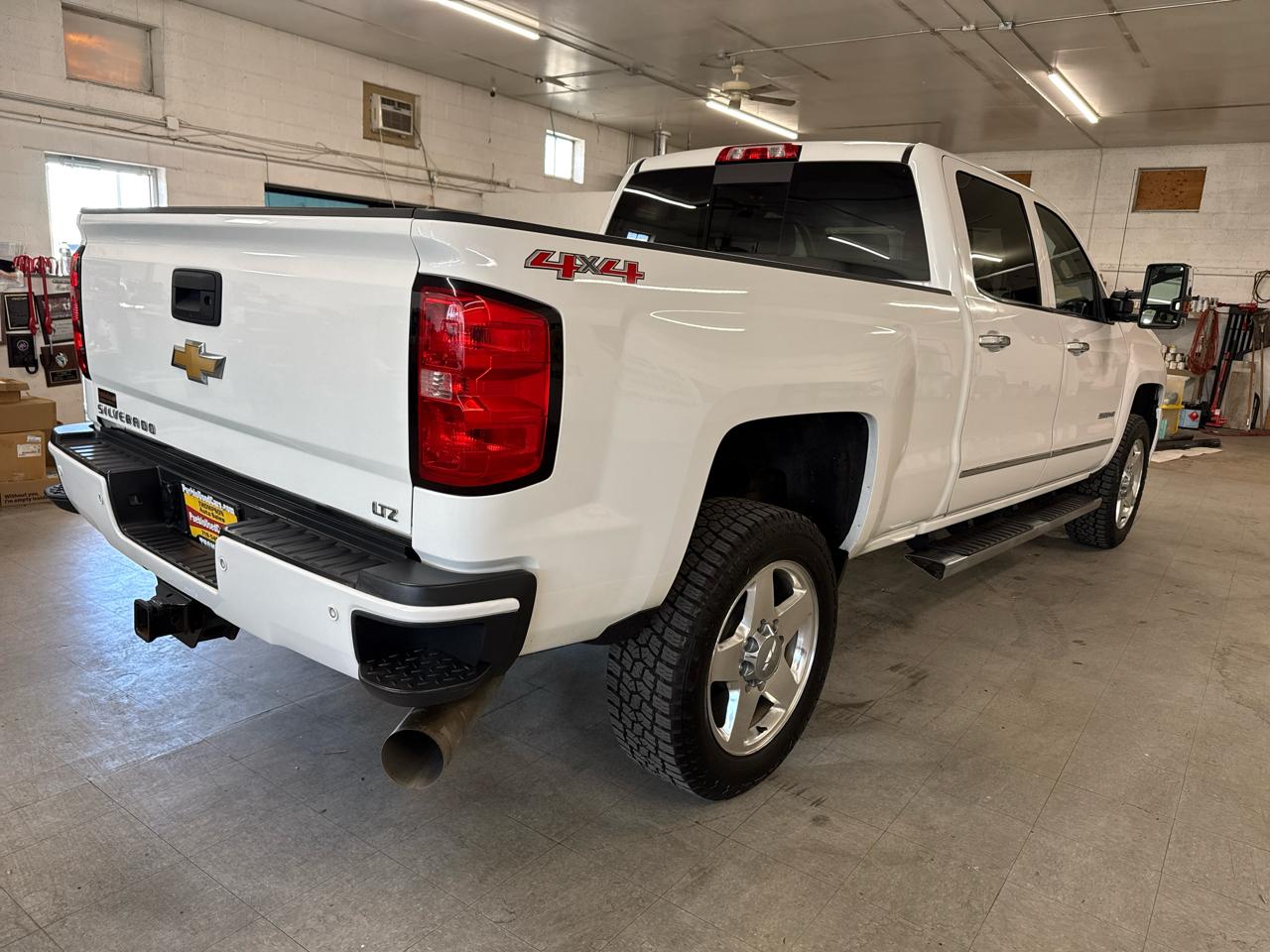 Chevrolet Silverado 2500HD LTZ Crew Cab Long Box 4WD 2015