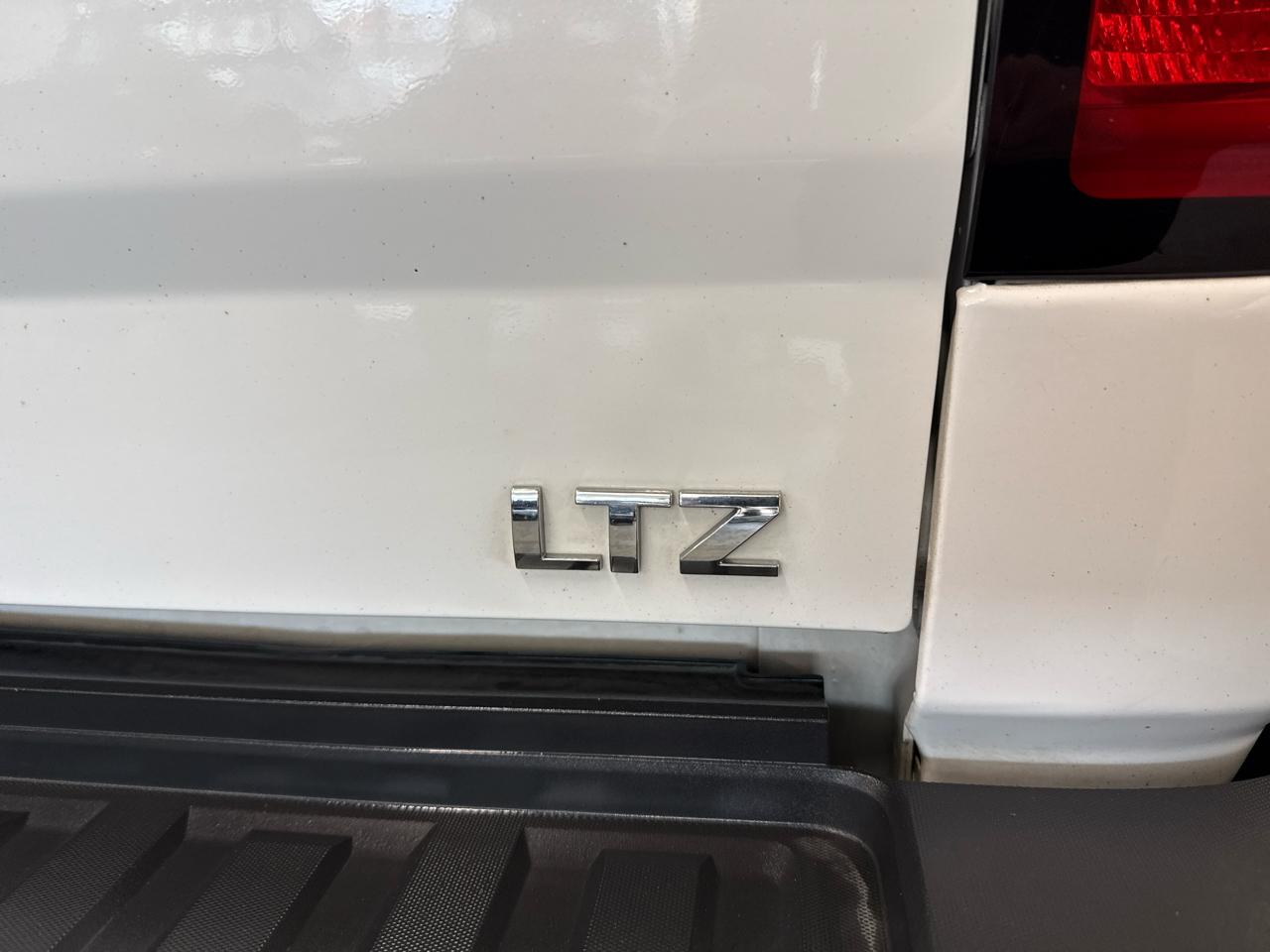 Chevrolet Silverado 2500HD LTZ Crew Cab Long Box 4WD 2015