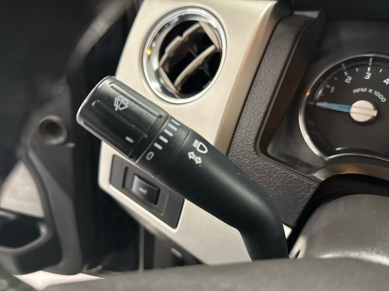 Ford F-150 Lariat SuperCrew 4WD 2013