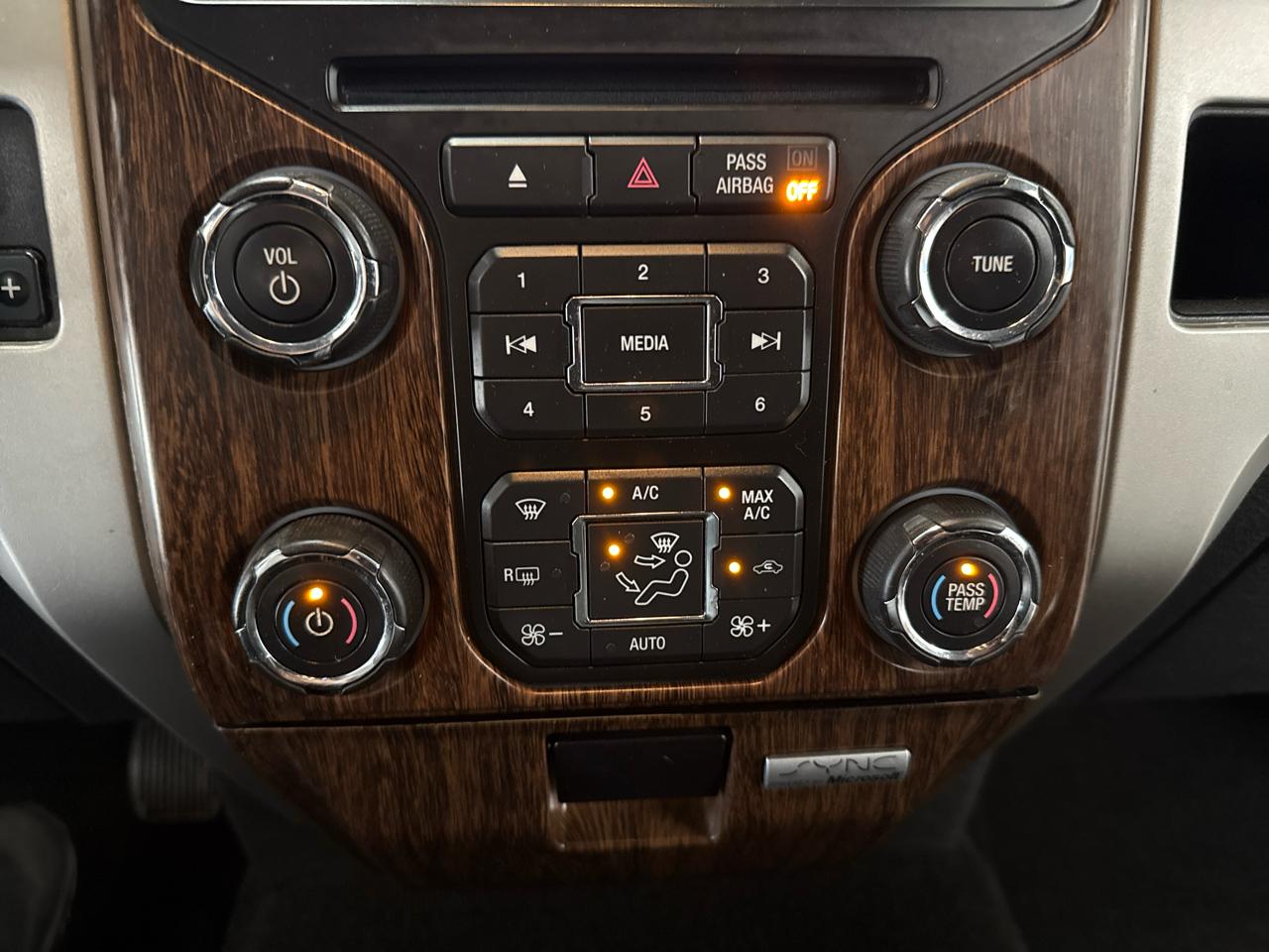 Ford F-150 Lariat SuperCrew 4WD 2013