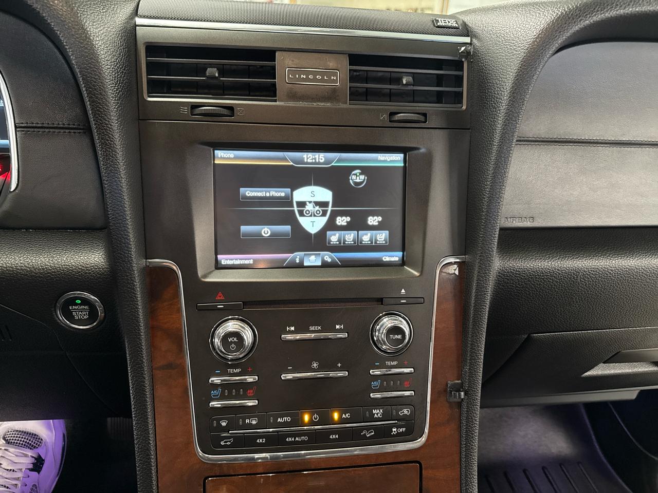 Lincoln Navigator 4WD 2015