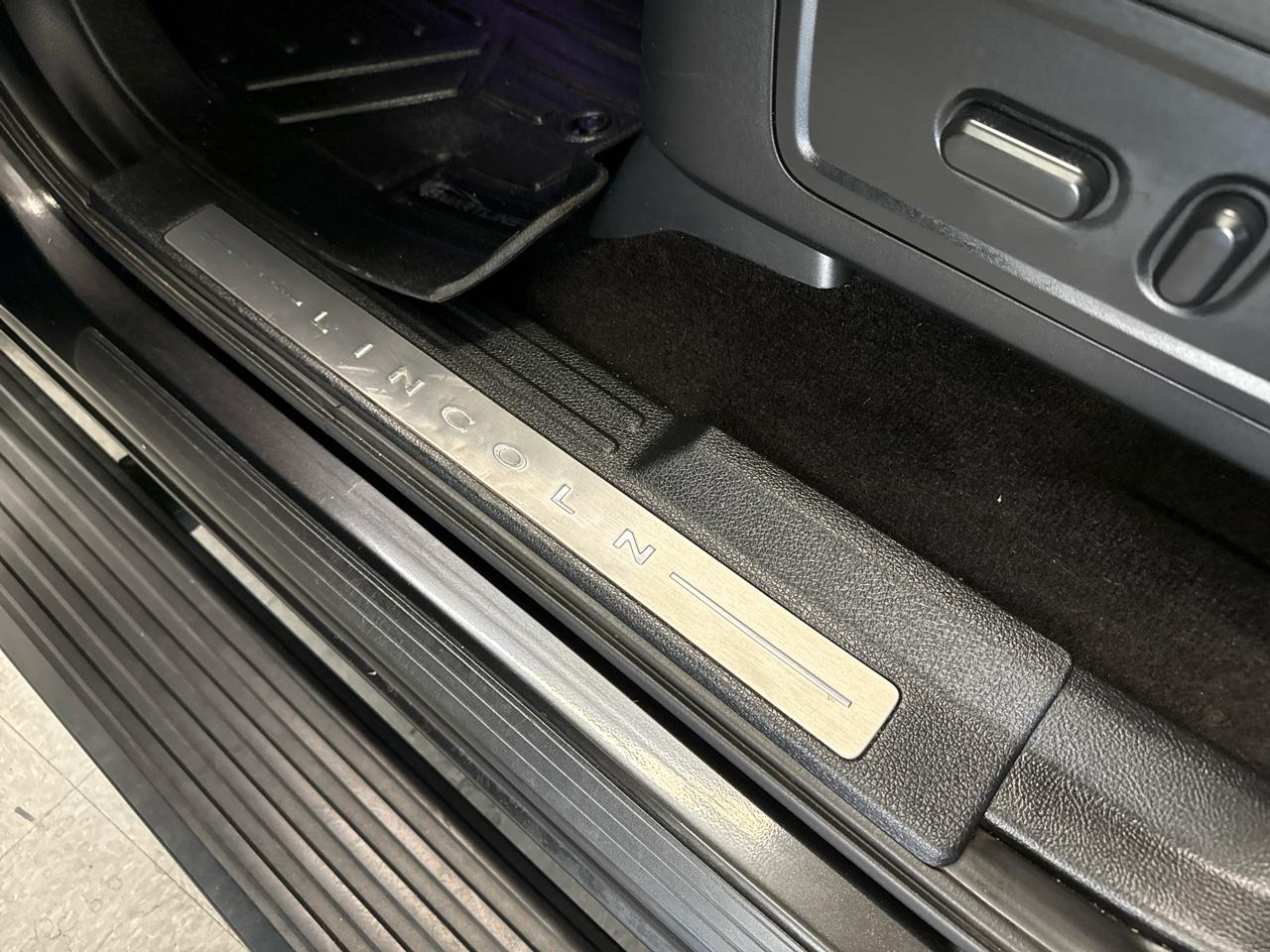 Lincoln Navigator 4WD 2015