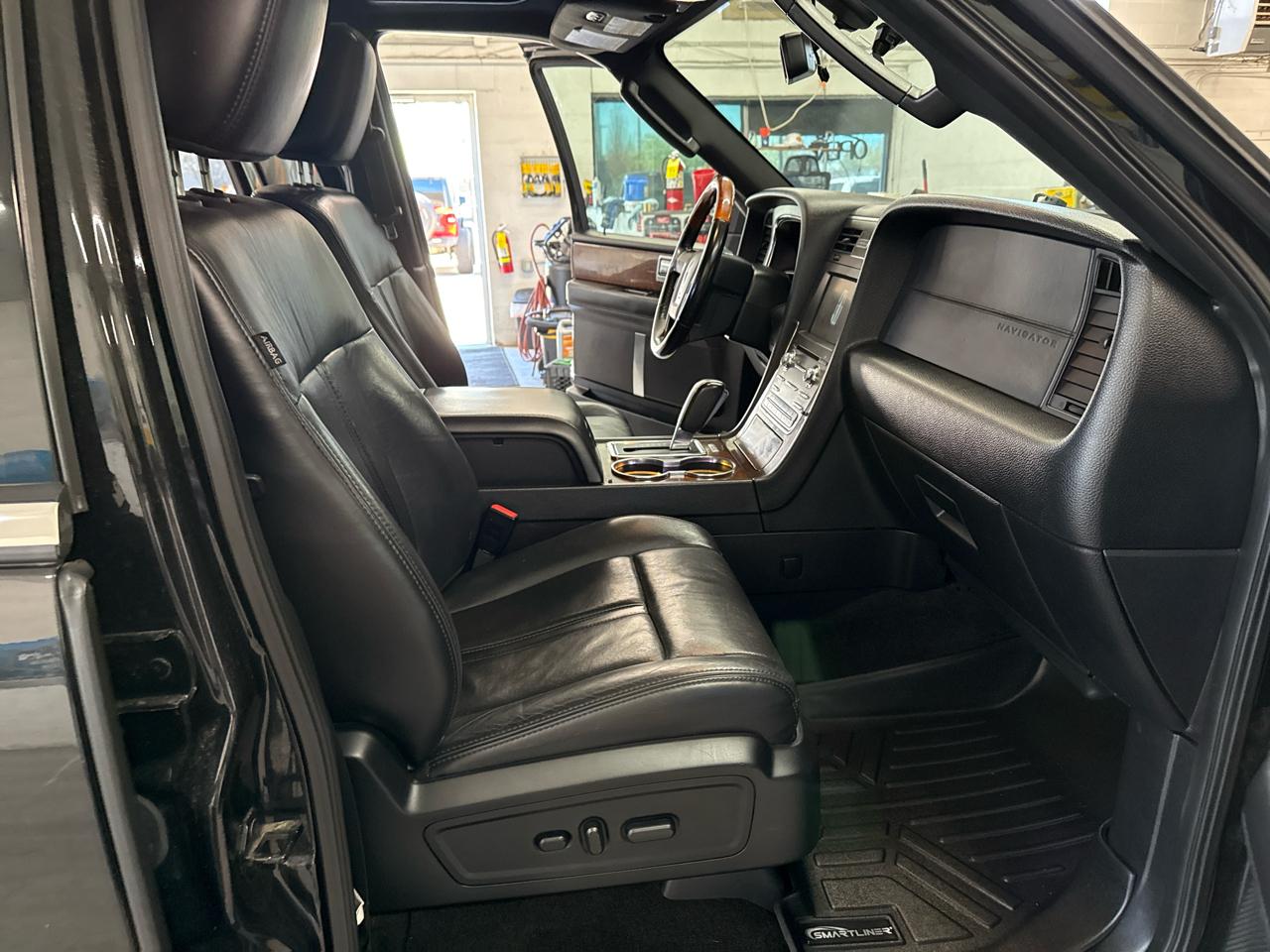 Lincoln Navigator 4WD 2015