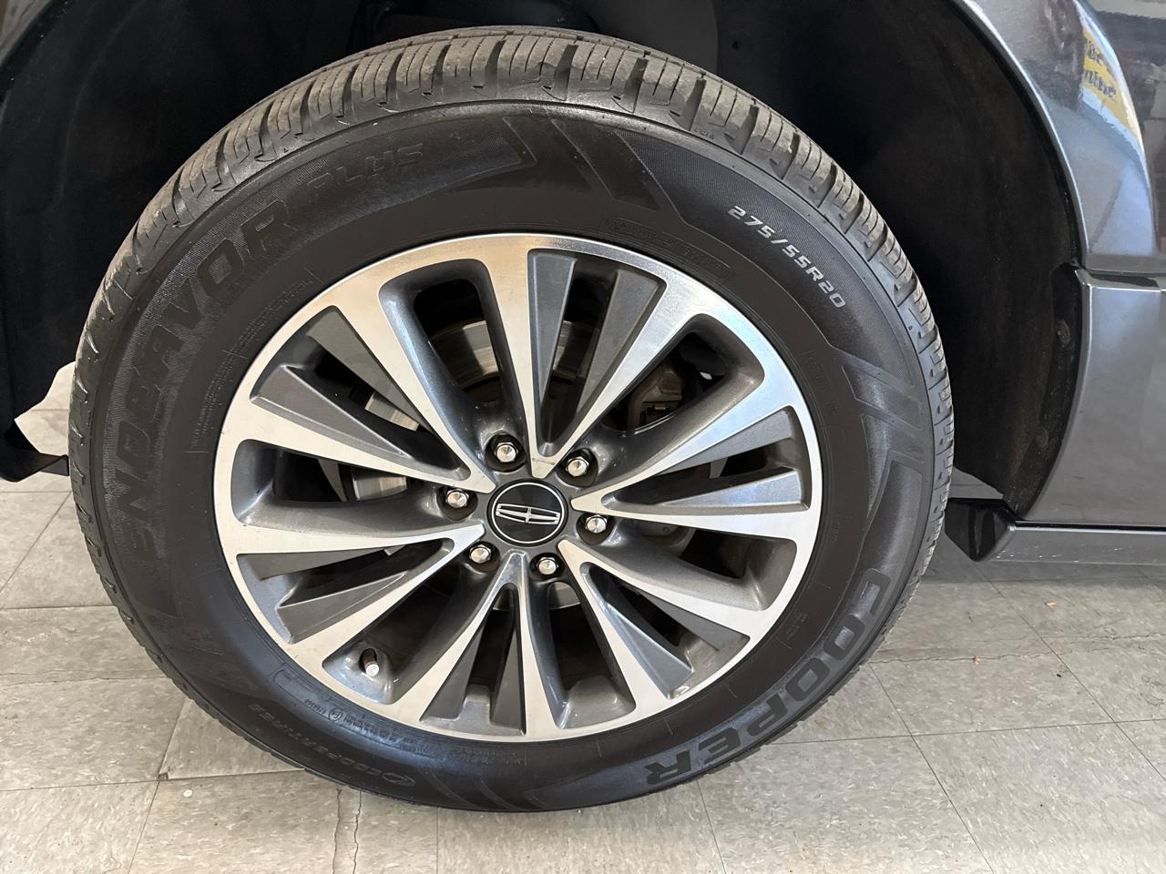 Lincoln Navigator 4WD 2015