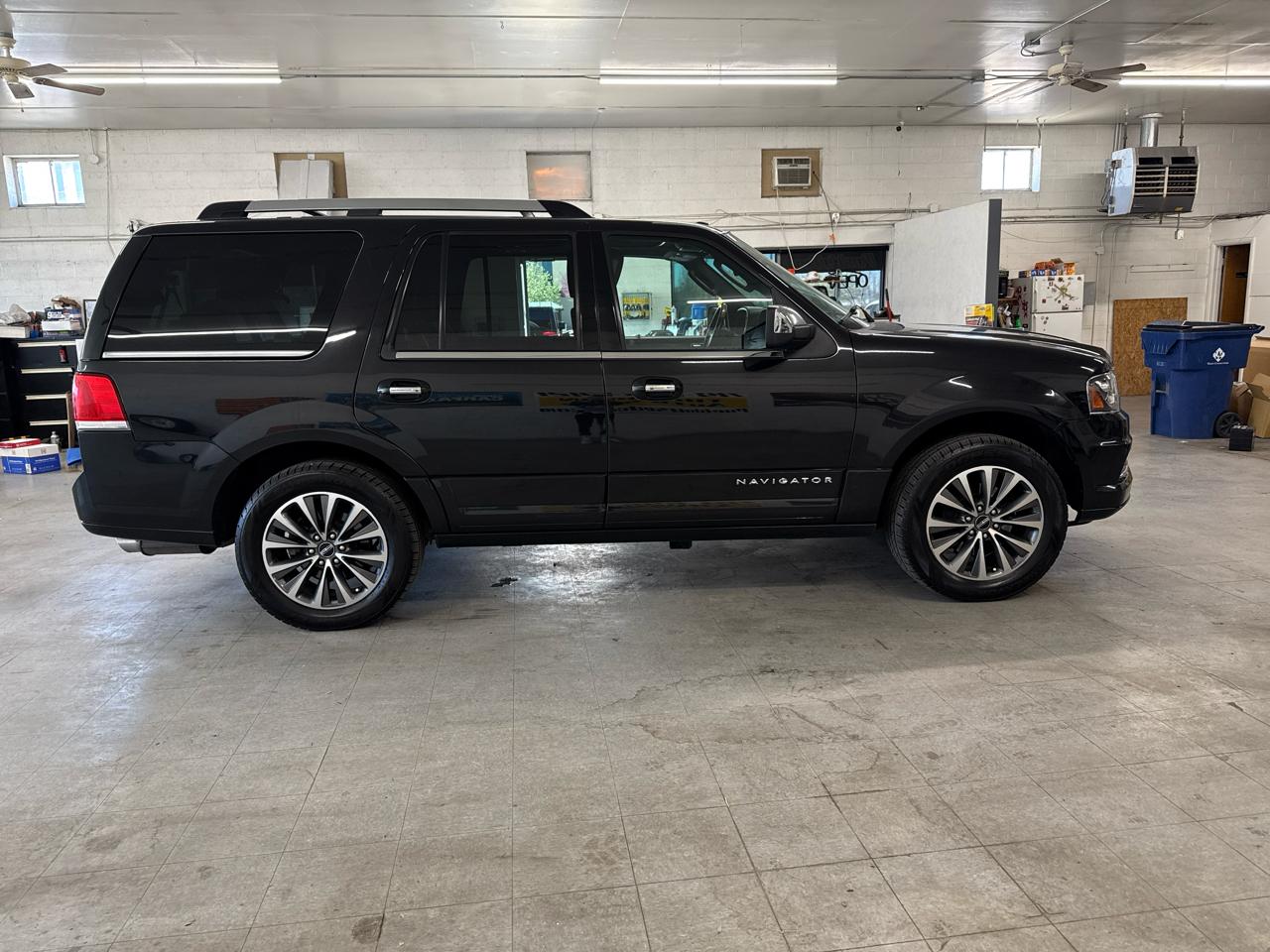 Lincoln Navigator 4WD 2015