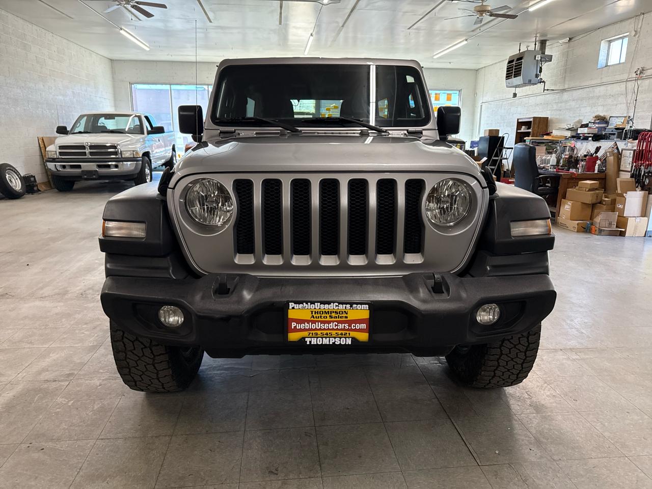 Jeep Wrangler Unlimited Sport 2018