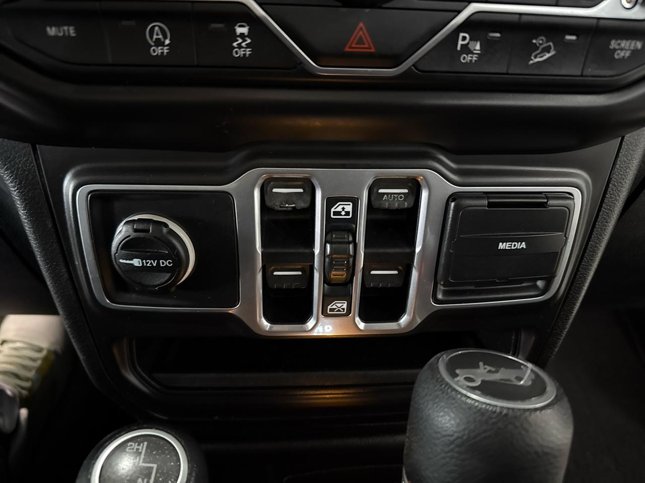 Jeep Wrangler Unlimited Sport 2018