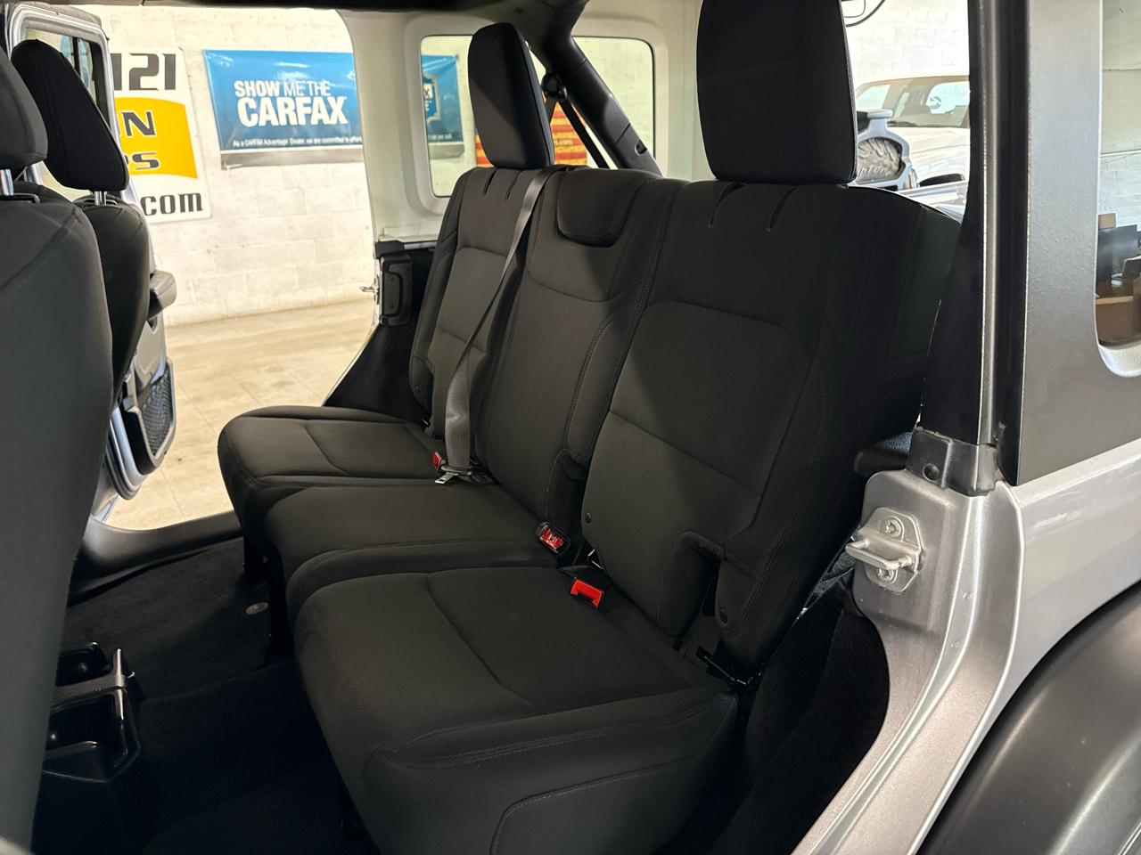 Jeep Wrangler Unlimited Sport 2018