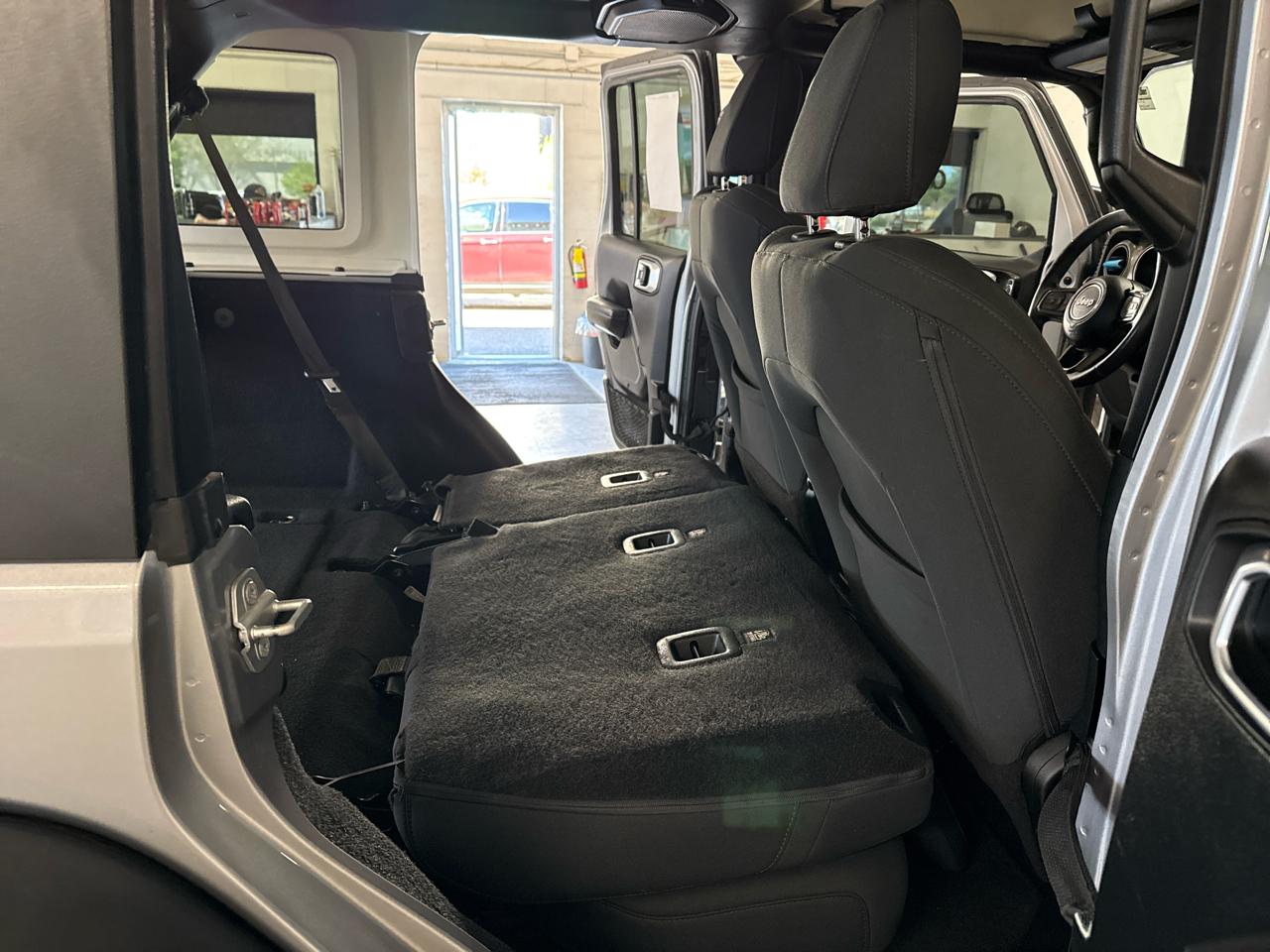 Jeep Wrangler Unlimited Sport 2018