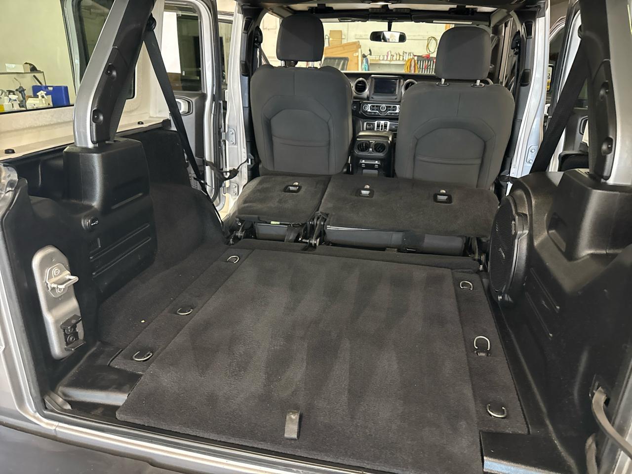 Jeep Wrangler Unlimited Sport 2018